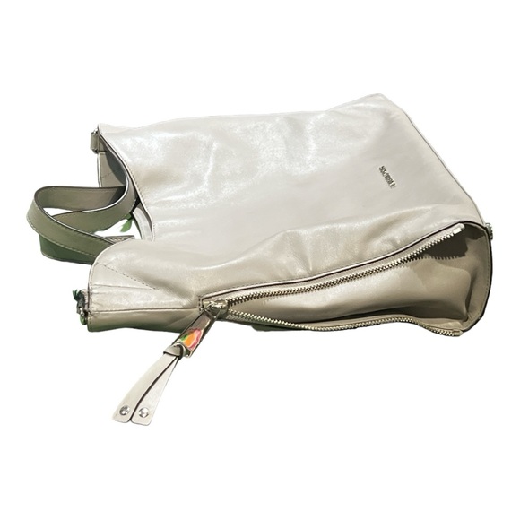 Michael Kors Grey Leather Handbag. - Picture 6 of 11